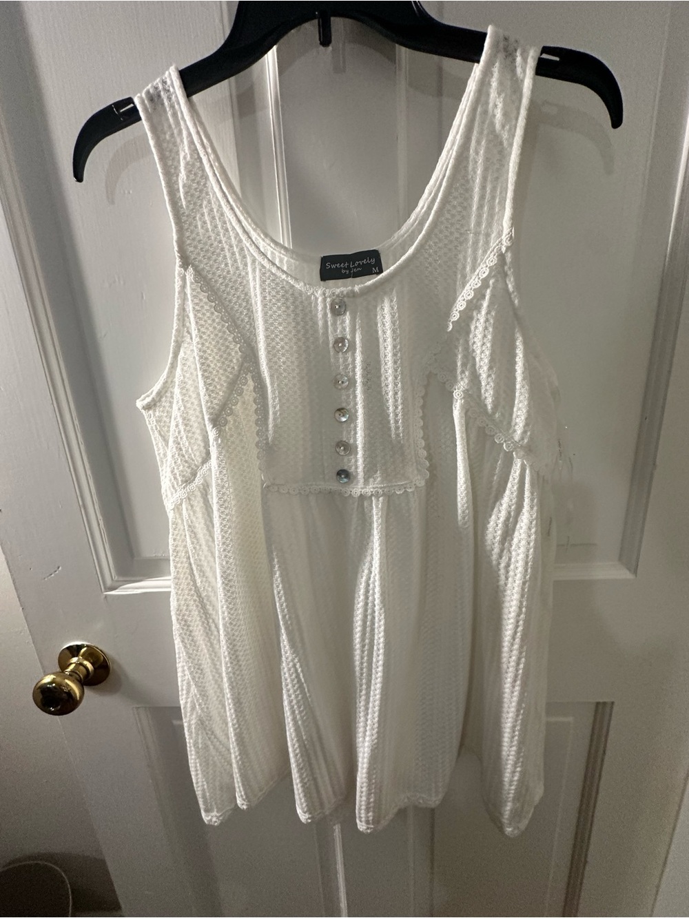 Sweet Love White Lace-Trim Sleeveless Tank